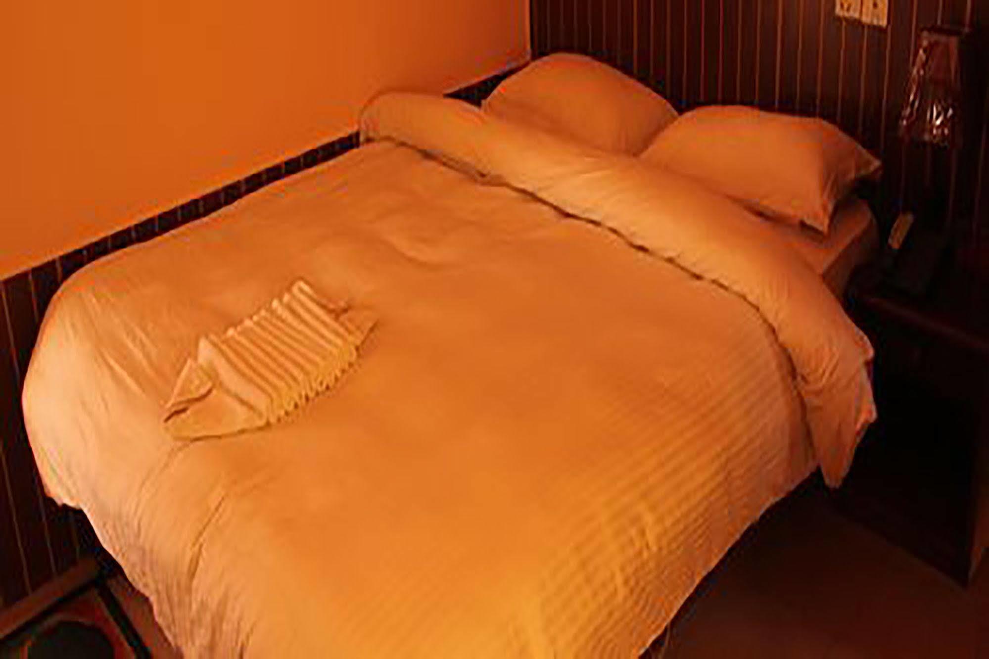 Hotel Half Moon Pokhara Exterior photo